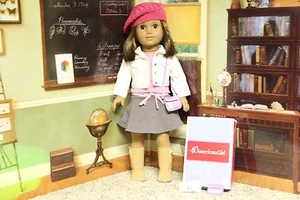 American Girl 2012 "True Spirit Outfit + Set Accessori" - COMPLETO - NUOVO CON SCATOLA - Foto 1 di 4