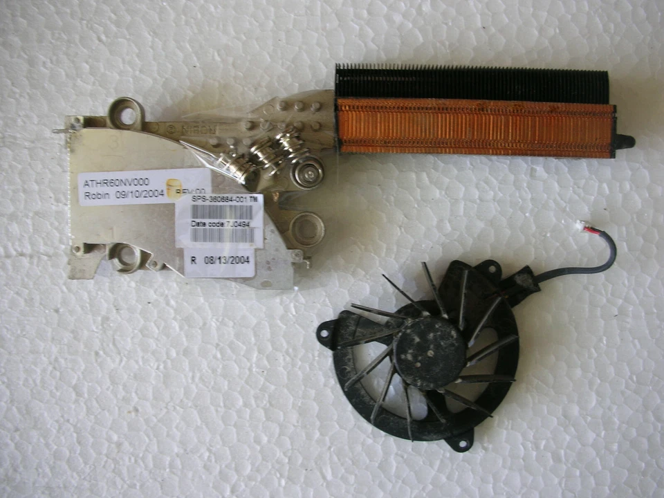 Heatsink CPU With Fan compaq presario R3000 Laptop 5v SPS-360684-001 - Image 1 of 1
