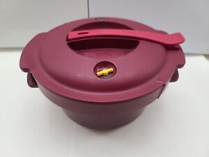 Tupperware Microwave Pressure Cooker With Lid 3 Qt. 3 L. Cranberry