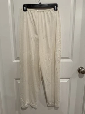 Vanity Fair Cream Nylon Slip Pants Lingerie Sleep Lounge Vintage Women’s Sz 8 - Image 1 of 4
