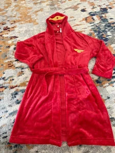 Wonder Woman red plush fleece girl robe size large xl hooded super hero cape PJ - Picture 1 of 7