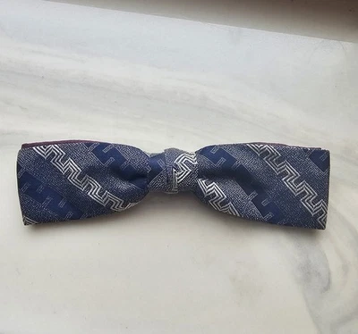 Gravata borboleta vintage super limpa design modernista puro - Imagem 1 de 4