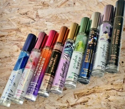 Spray perfume tamaño bolso o viaje Bath & Body Works 0,23 oz/7 ml Foto 1 de 4