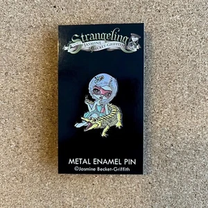 2020 JASMINE BECKET GRIFFITH Albino Alligator Girl Pin Patreon Exclusive Retired - Picture 1 of 2