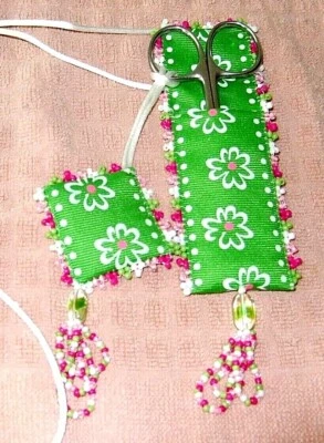 White Floral On Green Beaded Ribbon Scissor Case & Pincushion W/ Scissor - NEW - Image 1 of 3