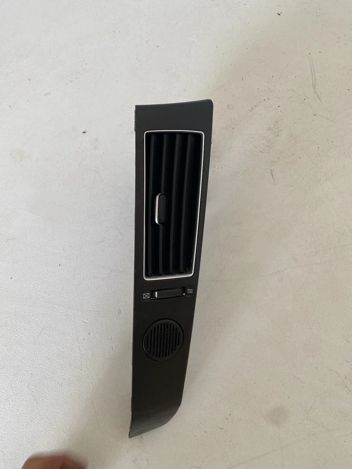 2007-2012 Hyundai Veracruz Right Passenger Side Dash AC Air Vent Trim Panel OEM - Image 1 of 1
