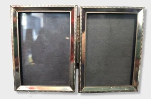 Cuadro de Colección Pequeño Doble Plegable Marco de Imagen con Bisagras Tono Dorado Marco de Metal MCM - GUC - Imagen 1 de 5