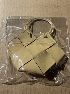 GOLDEN GLAM QUEEN Keeki Adaeze WOVEN TOTE & BAGS ONLY SACHIKA X COLLECTION NEW - Picture 1 of 1