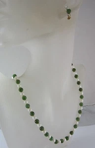 LADIES 14K YELLOW GOLD JADE AND PEARL NECKLACE AND EARRING SET; 68.1G 31" - Picture 1 of 12