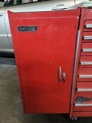 Vintage Matco Tools MB302 3 Drawer Side Add On Hanging Cabinet Red USA 1 Key - Image 1 of 4
