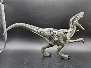 2015 Hasbro Target Exclusive Jurassic World BLUE 6" Velociraptor Lunging LOOSE - Picture 1 of 10