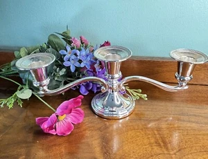 Centrotavola portacandele stile vintage placcato argento 3 rami - Foto 1 di 20