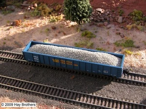 Hay Brothers GRAVEL / BALLAST LOAD - Fits ATLAS 2743 Thrall Gondolas - Picture 1 of 4