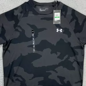 Under Armour Pullover Shirt Mens Large Black Camo Short Sleeve Exercise Gym NEW - Picture 1 of 9