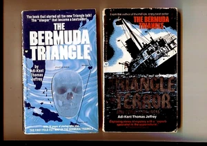 THE BERMUDA TRIANGLE/TRIANGLE OF TERROR VINTAGE P/Bs FOLD-OUT MAP - Picture 1 of 2