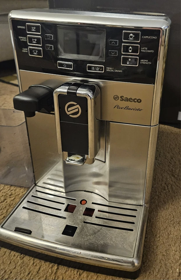 Espresso súper automático Saeco HD8927/47 Picobaristo para piezas o reparación  Foto 1 de 4