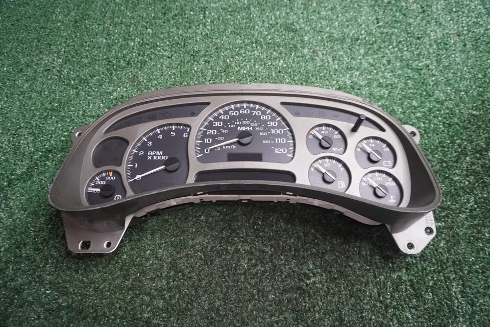 2003 2004 2005 GMC YUKON medidor de velocidade cluster OEM 15224139 UNK QUILOMETRAGEM - Imagem 1 de 4