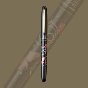 WANCHER X Kuretake Modern Maki-e Fountain Pen - Goldfish - Picture 1 of 7