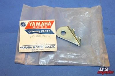 NOS YAMAHA 1968-1970 YG5T L5T L5TA STOP SWITCH STAY PART# 205-82539-00-00  - Image 1 of 4