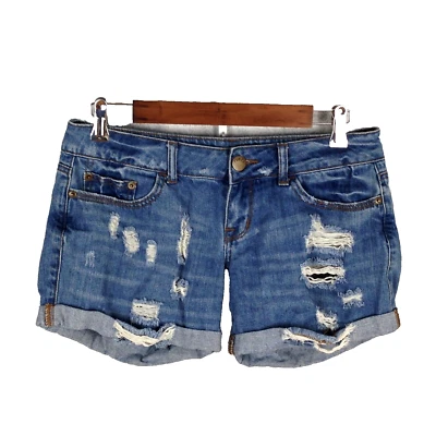 Rue21 womens distressed cuffed denim shorts 3/4 low rise med wash 100% cotton - Image 1 of 4
