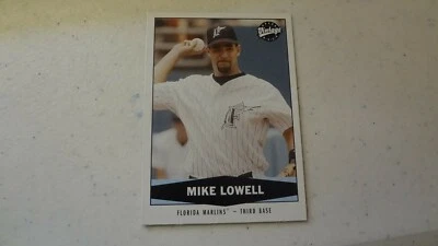 2004 UPPER DECK VINTAGE MIKE LOWELL # 103 BASEBALL CARD - Image 1 of 2