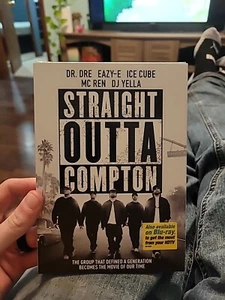 Straight Outta Compton (DVD, 2015) With Slipcover  - Picture 1 of 2