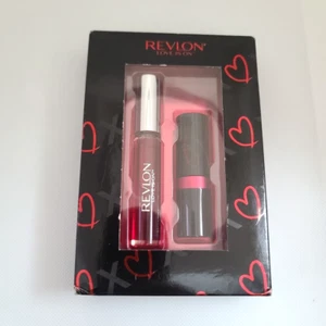 Revlon Love Is On Gift Set Lustrous Lipstick 0.15 oz Eau de Toilette 0.25 fl oz - Picture 1 of 2