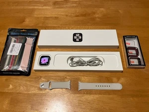 Apple Watch SE 2nd - 40mm - Starlight (MR9V3LL/A) w/ AppleCare+ until May 2026 - Photo 1 sur 7