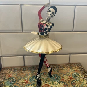 Skellie-Rina Figurine - Bild 1 von 10