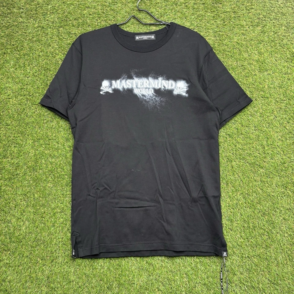 Camisa Mastermind World Para Hombre Mediana Firma Calavera y Huesos Cruzados Motivo Grunge Foto 1 de 4