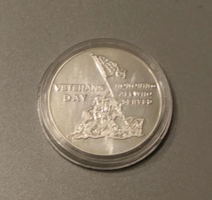 VETERANS DAY HONORING ALL WHO SERVED CHALLENGER COIN - Picture 1 of 4