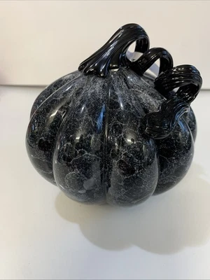 Тыква ручной работы из черного и серого стекла от Mikasa, средняя, 6 дюймов джинсовое стекло новая - Изображение 1 из 4