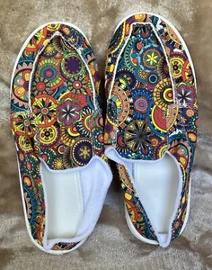 Casual Slip On Shoes Colorful Geometric Size 37 US 7 Geometric Colorful Slip On - Picture 1 of 5