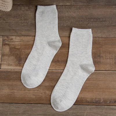 5 Pares de Medias Transpirables Otoño Damas Algodón Color Sólido A Prueba de Olores Foto 1 de 4