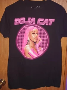 Doja Cat Womens Size Medium Hot Pink Short Sleeve Graphic  Black/Pink  - Picture 1 of 4