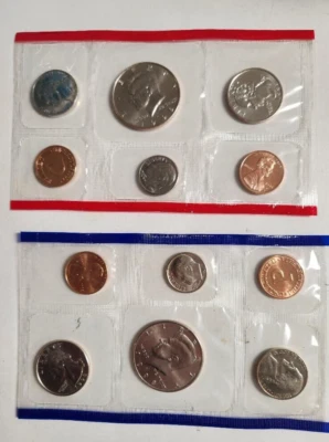 1998 US MINT UNCIRCULATED DENVER & PHILADELPHIA COIN SETS IN ORIGINAL PACKAGING - Image 1 of 4