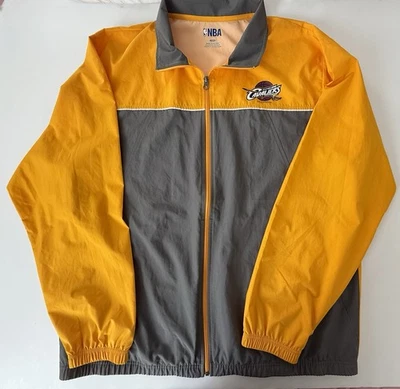 Chaqueta cortavientos ligera grande para hombre NBA Cleveland Cavaliers Foto 1 de 4