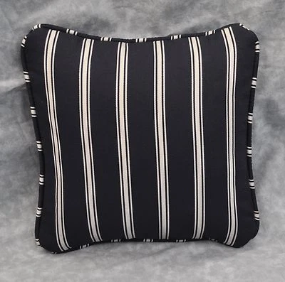 Almohada hecha con Ralph Lauren Barrymore Azul Marino y Crema Tela a Rayas 9" Auto Cordón Foto 1 de 2