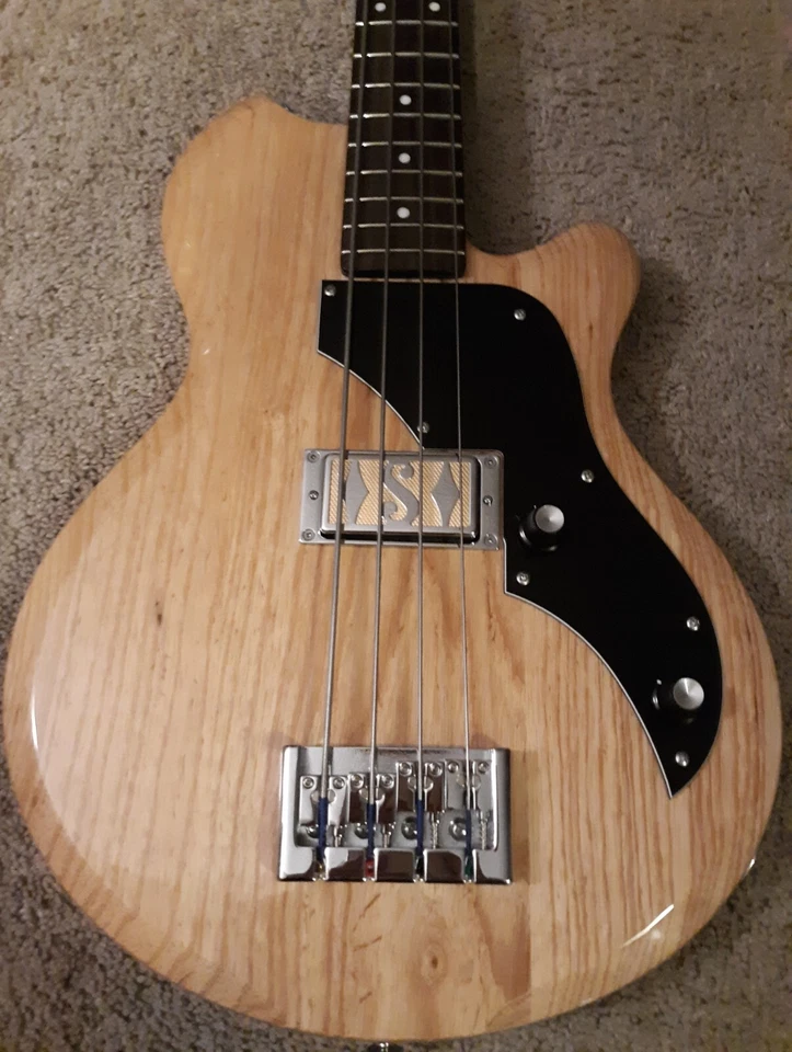 Bajo Supro Huntington Foto 1 de 4