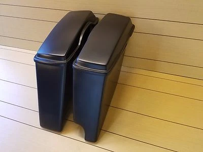 4"STRETCHED SADDLEBAGS 2 INTO 1 EXHAUST AND LIDS FOR HARLEY DAVIDSON 89-2013  - Image 1 of 4