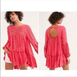 Free People Kiss Kiss Tunic Top Coral Embroidered Eyelet Lace Cut Out Back Sz XS - Picture 1 of 20