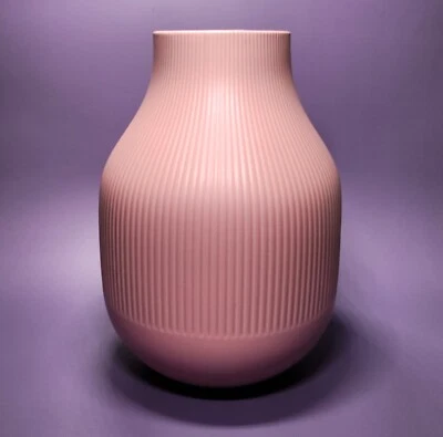 Jarrón Ikea Gradvis rosa pastel acanalado cerámica maximalista costero decoración del hogar Foto 1 de 4
