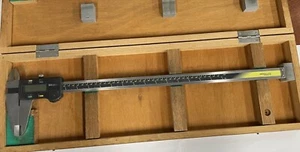 Mitutoyo 500-505-10 Digimatic Caliper, 0-18"/0-450mm Range, .0005"/0.01mm - Picture 1 of 4
