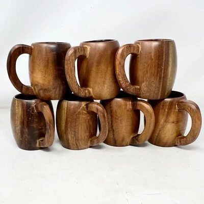 "Juego de 7 tazas de madera MCM de colección Monkey Pod sin marca de 4"" de alto" Foto 1 de 4