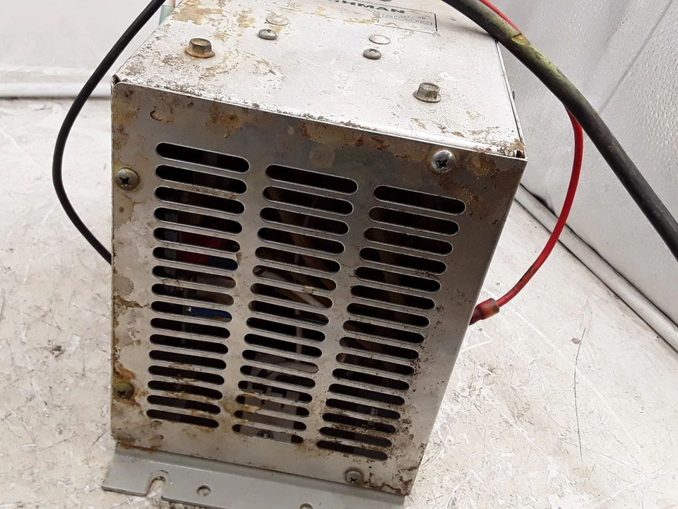 Cargador Cushman 892860 24LC25-8ET Foto 1 de 4