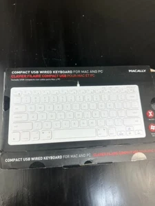 MACALLY Compact USB Wired Keyboard - Picture 1 of 10