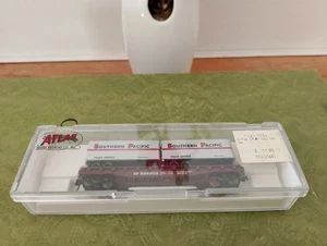 Atlas N Guage 37443 Piggyback Flat Southern Pacific 2x 24’ rimorchi nuovi. - Foto 1 di 6