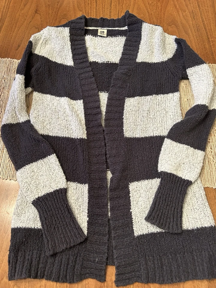 Женский маленький кардиган Roxy свитер черная и белая полоса - Изображение 1 из 4