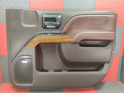 Отделочная панель (седло) передней правой внутренней двери 16-19 Silverado Sierra High Country - Изображение 1 из 4