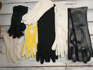 Vintage Pink Glove Box With 7 pair of various colors and length ladies' gloves - Picture 1 of 13